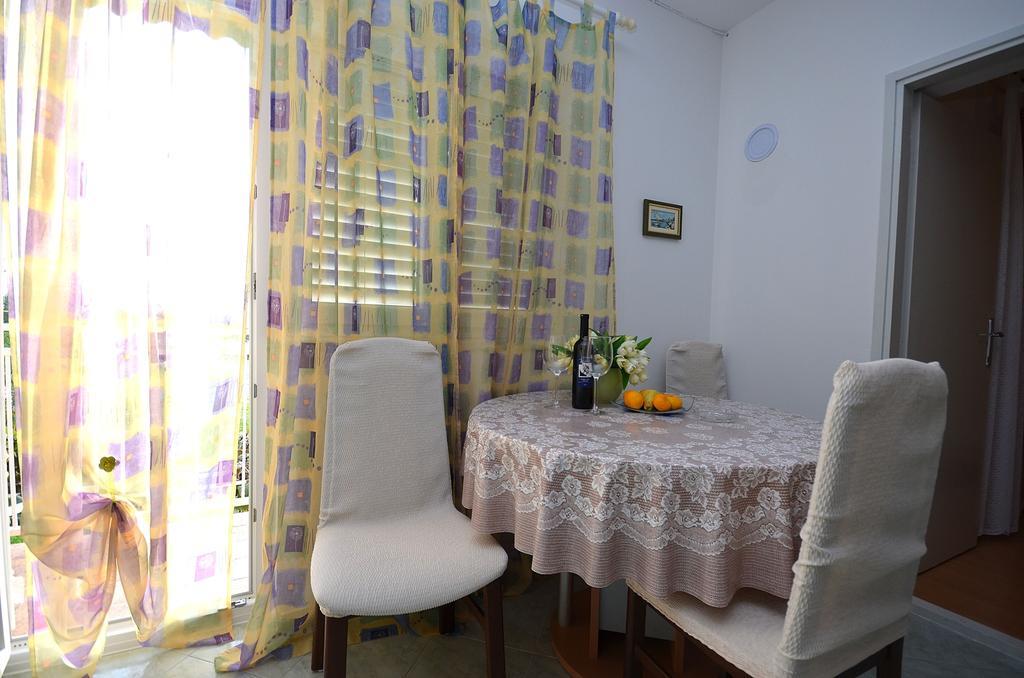 Apartments Miriam Srima Vodice Exterior foto